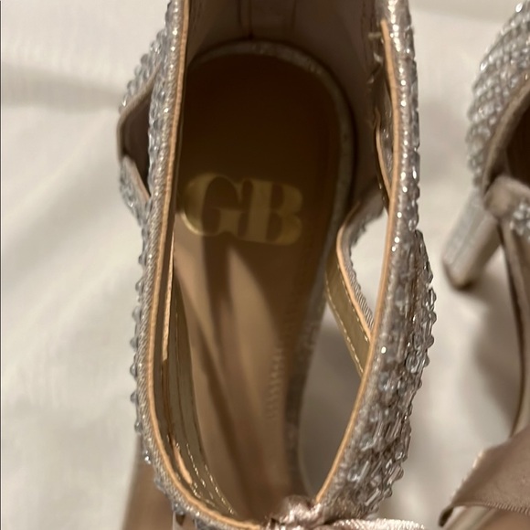 GB Gianni Bini  prom and Gold Heels with Rhinestone Bow Straps. - Picture 3 of 12